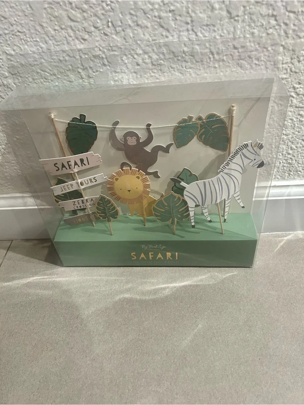 Safari Decorative cake topper set  - Jungle Animals & Leaves